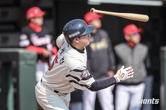 롯데 자이언츠 외야수 조세진이 지난 4일 사직 두산전에서 선발 출전했다. 조세진은 한 타석만 소화한 뒤 1이닝 만에 교체됐다. 롯데 자이언츠