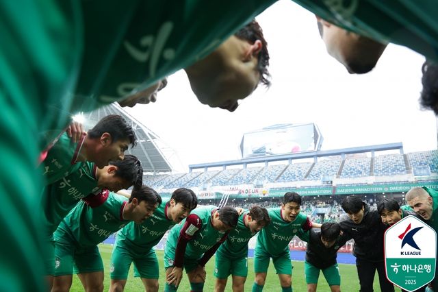 전북이 5일 대전월드컵경기장에서 열린 대전하나시티즌과의 ‘하나은행 K리그1 2025’ 7라운드 원정 경기에서 전진우와 전병관의&nbsp;골로 2-0으로 승리했다. 한국프로축구연맹