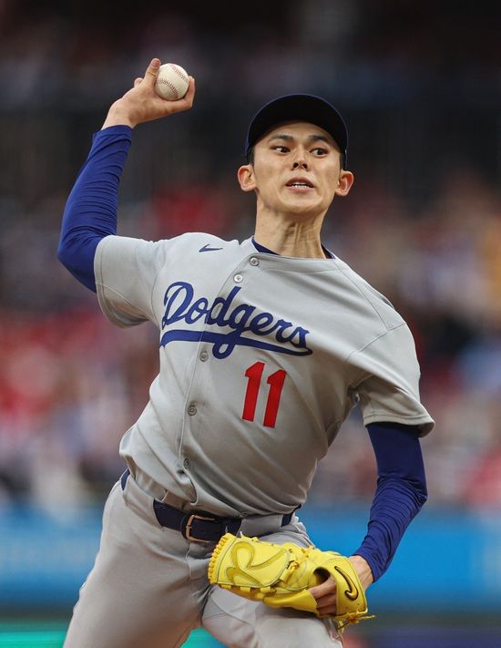 LA 다저스 투수 사사키 로키가 6일 필라델피아전에 선발 등판해 4이닝 1실점을 기록했다. Imagn Images 연합뉴스