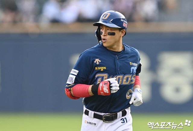 NC 외야수 손아섭은 5일 고척 스카이돔에서 열린 '2025 신한 SOL Bank KBO 리그' 키움과 정규시즌 두 번째 맞대결에서 3번타자 우익수로 선발 출전했다. 4회초 팀에 리드를 안겨주는 2타점 적시타를 쳐 공격에 활력을 불어넣었다. 엑스포츠뉴스 DB