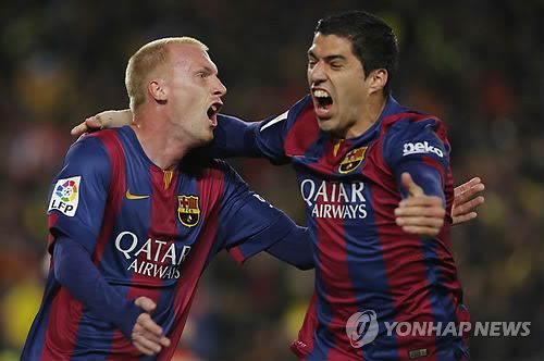 프랑스 매체 '레퀴프'가 7일(한국시간) 과거 바르셀로나에서 뛰었던 스타 수비수 제레미 마티유의 깜짝 놀랄 근황을 전했다.&nbsp;연합뉴스