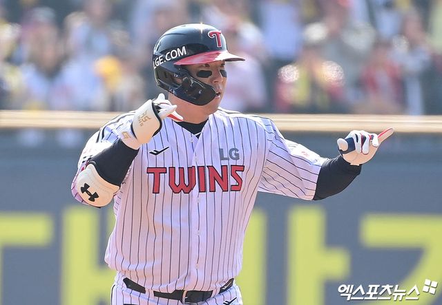 LG 외야수 김현수는 올 시즌 초반 맹타를 휘두르고 있다. 특히 득점권에서 결과물을 만들며 리그 선두인 팀에 활력을 불어넣고 있다. 엑스포츠뉴스 DB