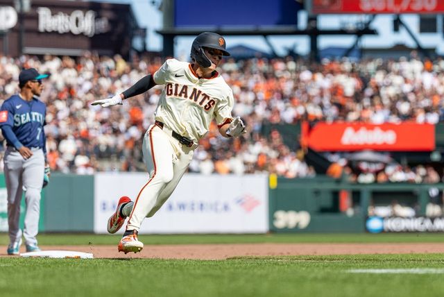 샌프란시스코 외야수 이정후는 7일(한국시간) 오라클파크에서 열린 '2025 메이저리그' 시애틀전에서 3번타자 중견수로 선발 출전했다. 이날 2루타 한 방을 포함해 멀티히트로 활약해 5-4 팀 승리에 보탬이 됐다. 시즌 타율은 종전 0.321에서 0.344로 상승했다. 연합뉴스 REUTERS