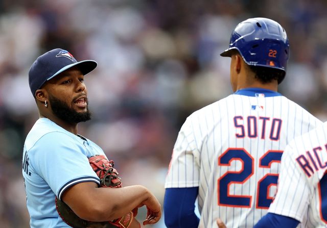 미국프로야구 토론토 블루제이스가 7일 블라디미르 게레로 주니어와 14년 5억 달러 규모의 연장 계약에 합의했다. 아직 구단의 공식 발표는 나오지 않았으며, 이번 계약은 종전 조지 스프링어의 6년 1억 5000만 달러 계약을 뛰어넘는 구단 역사상 최대 규모의 계약이다. AFP 연합뉴스