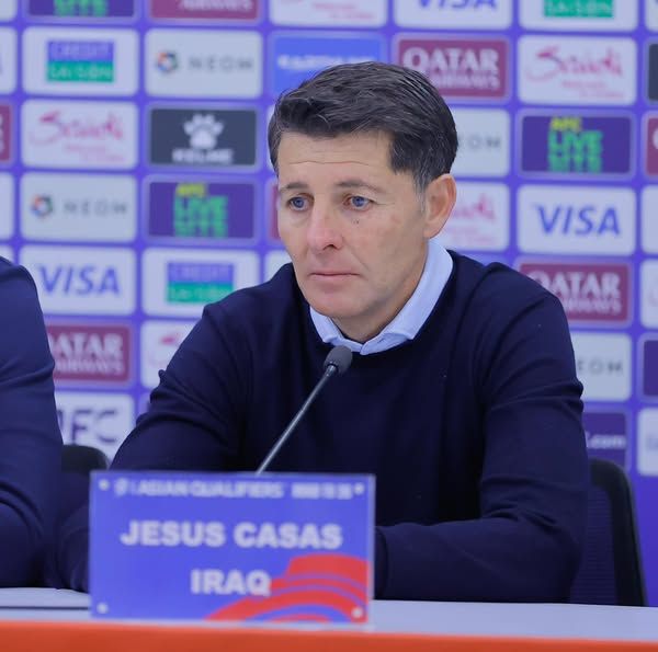 이라크 방송 '아이뉴스' 스포츠 프로그램 진행자이자 카타르 신문 '알라야' 기자인 알리 누리가 7일(한국시간) 자신의 사회관계망서비스(SNS)를 통해 이라크축구협회가 현재 아랍에미리트연합(UAE) 감독인 후세인 아무타를 차기 이라크 축구 국가대표팀 감독 1순위에 두고 협상 중이라고 전했다.&nbsp;이라크