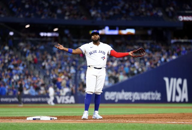 미국프로야구 토론토 블루제이스가 7일 블라디미르 게레로 주니어와 14년 5억 달러 규모의 연장 계약에 합의했다. 아직 구단의 공식 발표는 나오지 않았으며, 이번 계약은 종전 조지 스프링어의 6년 1억 5000만 달러 계약을 뛰어넘는 구단 역사상 최대 규모의 계약이다. AFP 연합뉴스