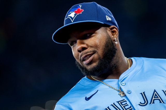 미국프로야구 토론토 블루제이스가 7일 블라디미르 게레로 주니어와 14년 5억 달러 규모의 연장 계약에 합의했다. 아직 구단의 공식 발표는 나오지 않았으며, 이번 계약은 종전 조지 스프링어의 6년 1억 5000만 달러 계약을 뛰어넘는 구단 역사상 최대 규모의 계약이다. AP 연합뉴스