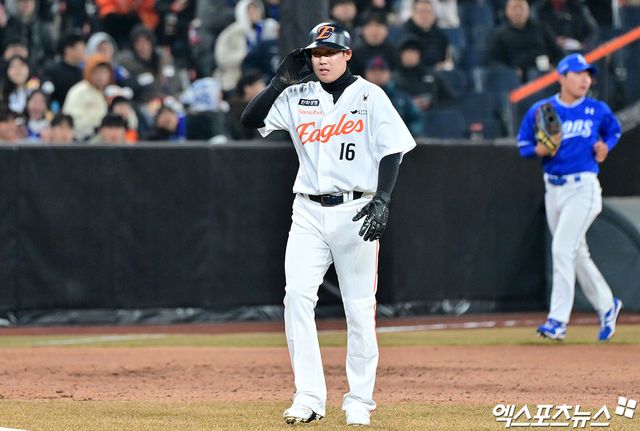 한화 이글스가 8일 잠실 두산전을 앞두고 퓨처스리그에서 맹타를 휘두르던 내야수 하주석을 1군에 등록했다. 하주석은 우선 대타로 출전 상황에 대기할 계획이다. 엑스포츠뉴스 DB