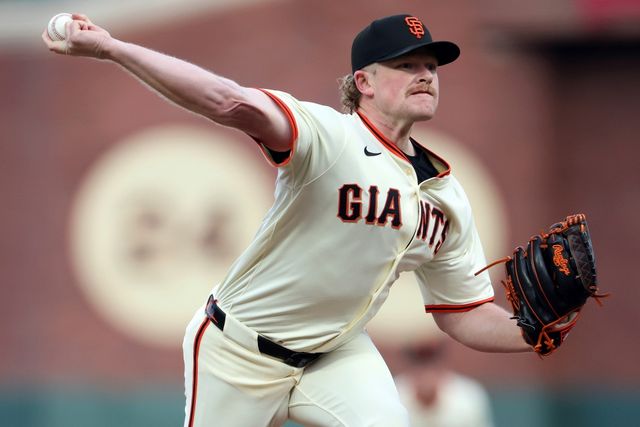 샌프란시스코 자이언츠 로건 웹이 8일 미국 캘리포니아주 샌프란시스코의 오라클파크에서 열린 2025 미국프로야구 메이저리그 신시내티 레즈와의 홈경기에 선발 등판해 7이닝 4피안타 10탈삼진 무실점을 기록했다. AP 연합뉴스