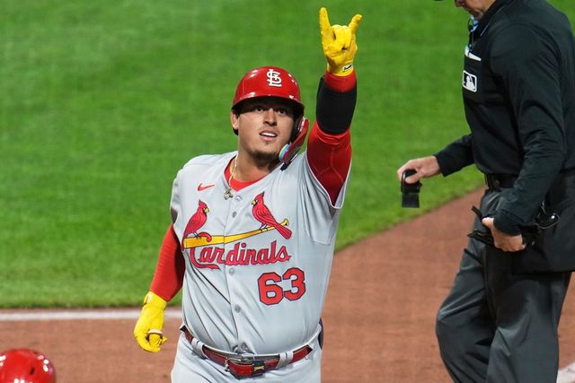 세인트루이스 포수 포조는 8일(한국시간) PNC파크에서 열린 '2025 메이저리그' 피츠버그전에서 7번타자 포수로 선발 출전했다. 4년 만에 빅리그 복귀전에서 홈런포를 쏘아 올렸고, 도루를 저지하는 등 맹활약하며 눈길을 끌었다. 연합뉴스 AP