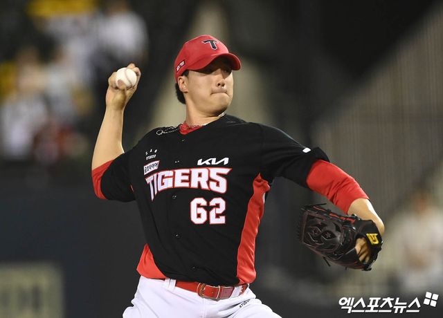 KIA 투수 정해영은 8일 사직구장에서 열린 '2025 신한 SOL Bank KBO 리그' 롯데와 정규시즌 첫 번째 맞대결에서 구원 등판했다. 이날 시즌 첫 삼자범퇴 깔끔한 투구로 세이브를 기록. 5-4 팀 승리를 지켰다. 엑스포츠뉴스 DB