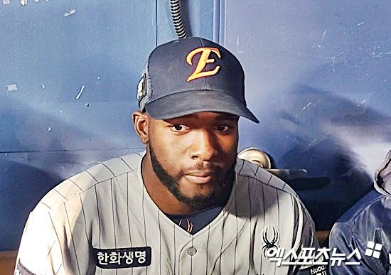 한화 이글스 외국인 타자 플로리얼이 지난 9일 잠실 두산전에서 2안타 2타점 1득점 2볼넷으로 팀 승리에 큰 힘을 보탰다. 잠실, 김근한 기자