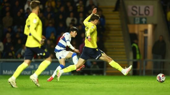 마르티 시푸엔테스 감독이 이끄는 QPR이 10일(한국시간) 영국 옥스포드에 있는 카삼 스타디움에서 열린 옥스포드 유나이티드와의 2024-2025시즌 잉글랜드 챔피언십 41라운드 원정 경기에서 3-1 완승을 거뒀다.&nbsp; 양민혁은 후반 교체 출전해 추가시간에 승리를 확정 짓는 쐐기 골을 넣어 리그 2호 골을 터뜨렸다. 유럽 무대 진출 이후 원정경기에서만 득점을 기록하고 있다.QPR