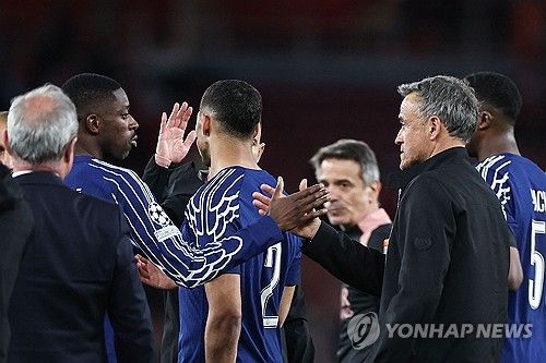 프랑스 유력지 '레키프'가 1일(한국시간) 햄스트링 부상이 의심되는 뎀벨레가 정밀 검사 없이 복귀할 가능성이 크다고 보도했다.&nbsp;연합뉴스