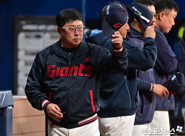 김태형 감독이 이끄는 롯데 자이언츠가 1일 서울 고척스카이돔에서 열린 2025 신한 SOL Bank KBO리그 키움 히어로즈와의 팀 간 6차전에서 5-0으로 승리, 3연승을 질주했다. 사진 김한준 기자