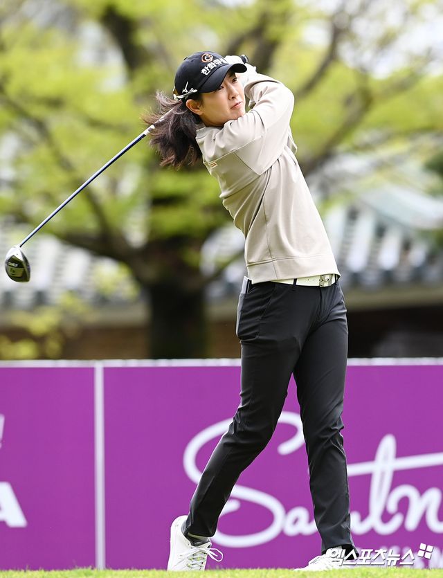 이정민이 지난해 열린 넥센 세인트나인 마스터즈 2024에서 티샷 하고 있다. 엑스포츠뉴스 DB