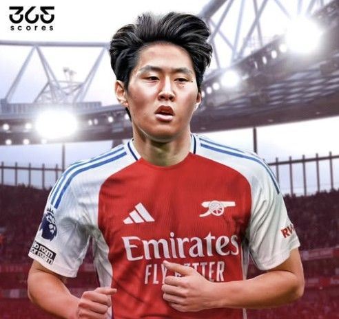 겨울 이적시장부터 불이 붙었던 이강인의 프리미어리그 이적설이 여름 이적시장을 앞두고 다시 불붙기 시작했다. PSG에서 주전 입지를 찾지 못하면서 이강인도 출전 시간을 되찾기 위한 움직임을 시작할 것으로 보인다.&nbsp; 이는 지난 4일(한국시간) 프랑스 유력지 '레키프'의 보도 이후 재점화됐다.SNS