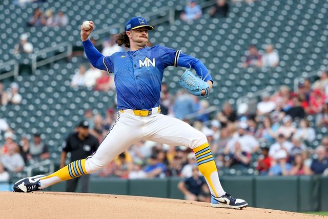 미네소타 투수 페덱은 10일(한국시간) 타겟필드에서 열린 '2025 메이저리그' 샌프란시스코전에서 선발 등판했다. 6회초 2사 후까지 퍼펙트 투구를 이어가는 등 완벽한 투구로 팀 승리에 혁혁한 공을 세웠다. 연합뉴스 AP