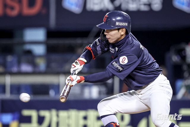 롯데 외야수 장두성(사진)은 콘택트 능력을 끌어올려 롯데 외야에 활력을 불어넣고 있다. 황성빈이 부상 이탈한 만큼 그 공백을 채워줄지도 많은 관심이 쏠린다. 롯데 자이언츠