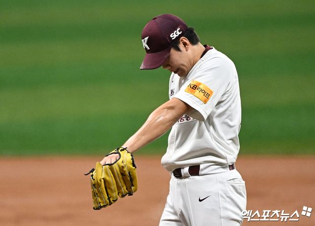 키움 투수 김윤하는 12일 1군 엔트리에서 빠졌다. 그는 최근 부진한 투구를 보여 재조정 차원에서 퓨처스리그로 향했다. 엑스포츠뉴스 DB