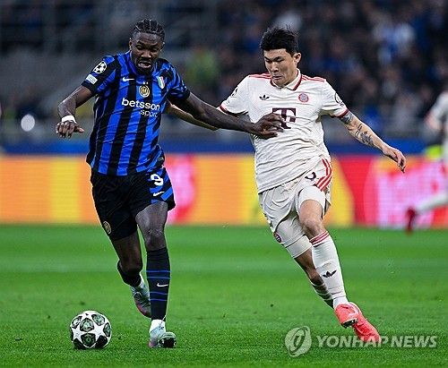 이탈리아 매체 '스파지오'는 지난 11일(한국시간) 이탈리아 명문 팀 유벤투스, 인터 밀란이 김민재 영입에 관심을 갖고 있다고 전했다.연합뉴스