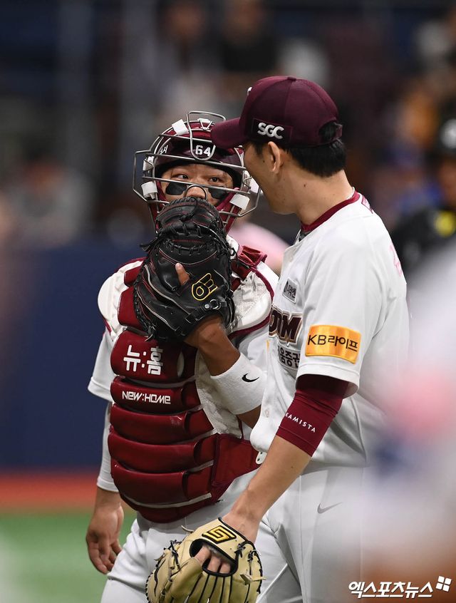 키움 포수 박성빈(왼쪽)은 13일 잠실구장에서 열릴 '2025 신한 SOL Bank KBO 리그' LG와 주중 3연전 첫 경기를 앞두고 1군 엔트리에 합류했다. 엑스포츠뉴스 DB