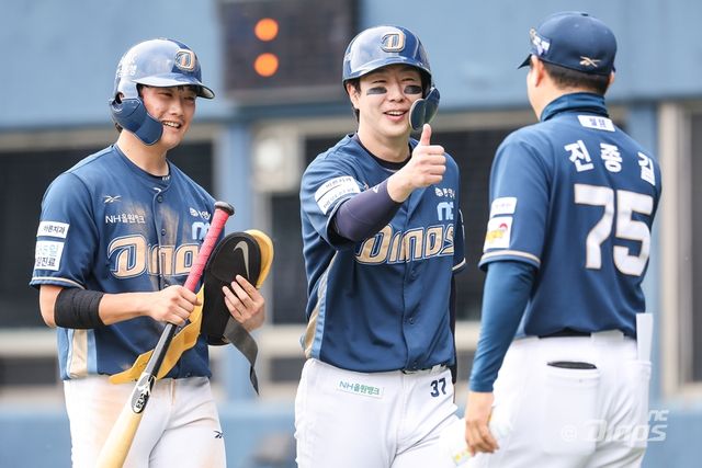 NC는 지난 11일 잠실구장에서 열린 '2025 신한 SOL Bank KBO 리그' 두산과 더블헤더 1,2경기에서 모두 승리했다. 팀은 7연승을 기록해 리그 4위까지 올라왔다. NC 다이노스
