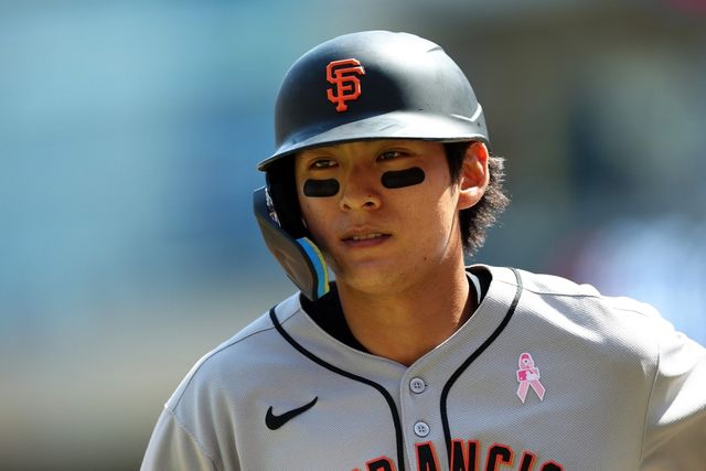 미국 메이저리그 샌프란시스코 자이언츠의 이정후가 13일(한국시간) 미국 캘리포니아주 샌프란시스코의 오라클 파크에서 열리는 2025 메이저리그 애리조나 다이아몬드백스와 홈 경기에서 빅리그 데뷔 첫 선발 4번타자로 출전한다. 사진 연합뉴스