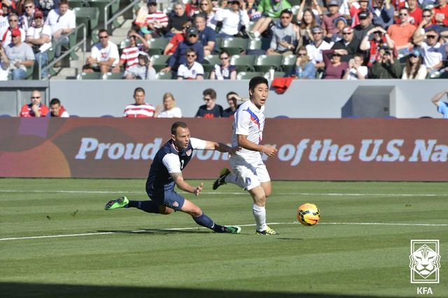 대한축구협회가 14일 보도자료를 통해 홍명보 감독이 이끄는 대한민국 축구 국가대표팀의 9월 A매치 일정에 미국, 멕시코와 평가전을 갖는다고 발표했다.&nbsp; 축구 대표팀은 오는 현지 시각 9월 6일 17시(한국시간 7일 오전 6시) 뉴저지에 있는 레드불 아레나에서 미국과 평가전을 갖는다. 이어 9일에는 멕시코와 두 번째 경기를 치를 예정이다. 멕시코전 장소와 일정은 추후 확정된다.&nbsp;대한축구협회