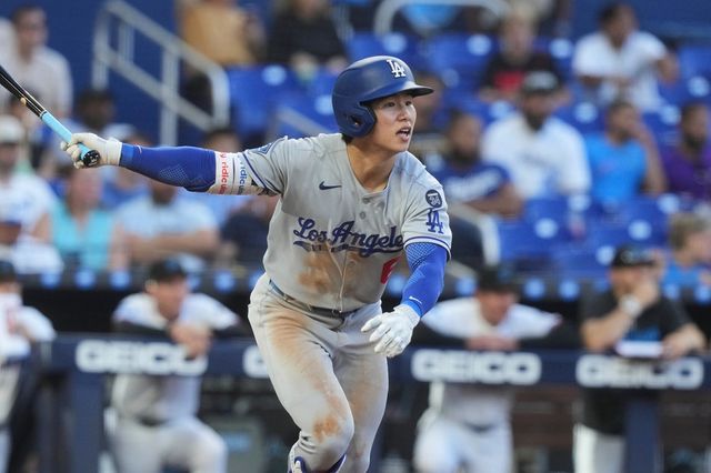 미국 메이저리그 LA 다저스에서 뛰고 있는 김혜성이 14일(한국시간) 미국 캘리포니아주 로스앤젤레스의 다저스타디움에서 열린 2025 메이저리그 애슬레틱스와 홈 경기에서 1타수 무안타를 기록했다. 사진 연합뉴스