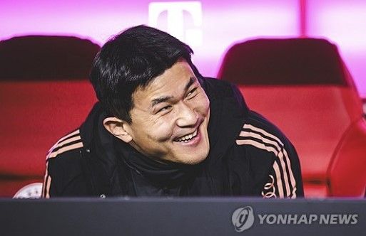 독일 매체 스포르트 빌트 기자인 크리스티안 폴크가 14일(한국시간) 김민재도 적절한 제안이 온다면 바이에른 뮌헨을 떠날 수 있다고 보도했다.&nbsp;김민재는 올 시즌 헌신적인 플레이와 수비에서 안정감을 보여주며 분데스리가 우승을 차지했다. 지난 2023-2024시즌 바이엘 레버쿠젠에게 트로피를 내준 뒤, 곧바로 마이스터샬레(분데스리가 우승 방패)를 되찾았다.&nbsp;연합뉴스