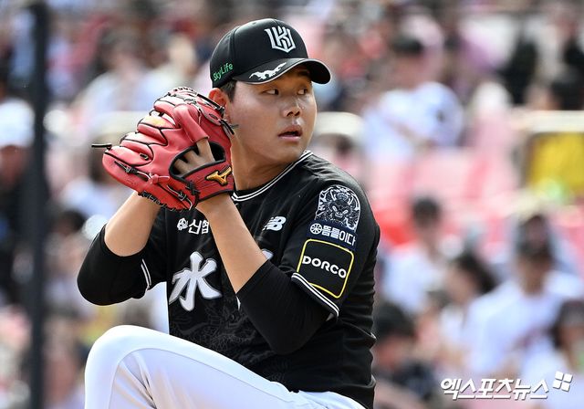 KT 위즈 선발투수 소형준이 경기에 등판해 투구하고 있다. 엑스포츠뉴스 DB