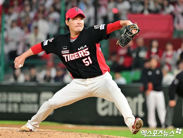 11일 오후 인천SSG랜더스필드에서 열린 '2025 신한 SOL Bank KBO리그' KIA 타이거즈와 SSG 랜더스의 더블헤더 2차전 경기, 6회말 1사 만루 KIA 전상현이 공을 힘차게 던지고 있다. 엑스포츠뉴스 DB