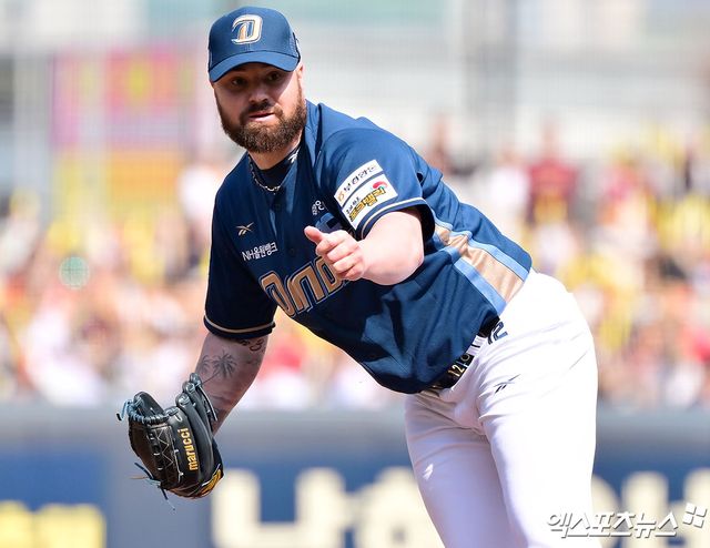 NC 투수 로건은 17일 울산문수야구장에서 열릴 '2025 신한 SOL Bank KBO 리그' 키움과 더블헤더 1경기에서 선발 등판할 예정이다. 그는 낮경기에 3경기 2승 평균자책점 1.00으로 극강의 투구를 선보이고 있다. 엑스포츠뉴스 DB