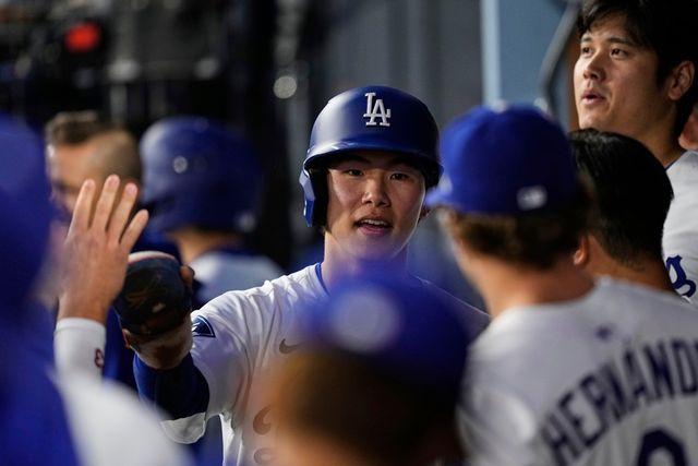 다저스 내야수 김혜성은 17일(한국시간) 다저스타디움에서 열린 '2025 메이저리그' 에인절스와 맞대결에서 9번타자 2루수로 선발 출전했다. 이날 멀티히트를 쳐 9타석 연속 출루에 성공했다. 연합뉴스 AP