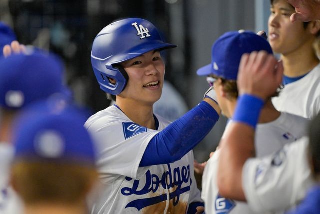 LA 다저스 김혜성이 17일 미국 캘리포니아주 로스앤젤레스의 다저스타디움에서 열리는 2025 미국프로야구 메이저리그 LA 에인절스와의 홈경기에 9번타자 겸 2루수로 선발 출전한다. 15일, 16일 애슬레틱스전에서 맹활약한 김혜성은 17일 경기에서 3경기 연속 안타를 바라본다. REUTERS 연합뉴스