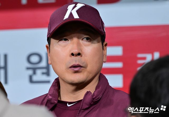 홍원기 키움 감독은 17일 울산문수야구장에서 열릴 '2025 신한 SOL Bank KBO 리그' NC와 더블헤더 1경기를 앞두고 연패 탈출 의지를 드러냈다. 엑스포츠뉴스 DB