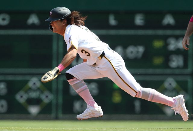 피츠버그 파이리츠 배지환이 17일 피츠버그 산하 트리플A 인디애나 폴리스로 이동했다. 지난 10일 빅리그에 콜업된 이후 일주일 만에 다시 트리플A로 내려가게 됐다. REUTERS 연합뉴스