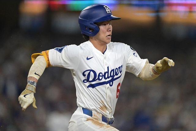 LA 다저스 김혜성이 미국 메이저리그 경기에 출전해 주루하고 있다. 김혜성은 18일 LA 에인절스전 선발 명단에서 제외됐다. REUTERS 연합뉴스
