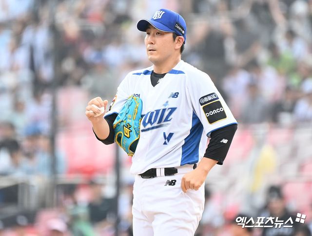 10일 오후 수원KT위즈파크에서 열린 '2024 신한 SOL Bank KBO리그' 롯데 자이언츠와 KT 위즈의 경기, KT 조이현이 투구 준비를 하고 있다. 엑스포츠뉴스 DB