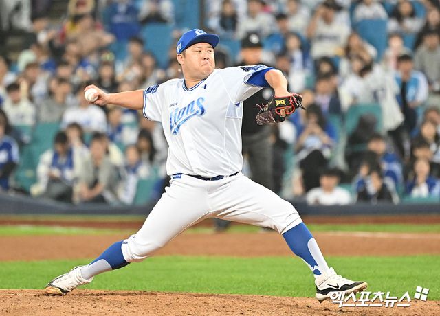 삼성 라이온즈 구원투수 이승현이 정규시즌 경기에 구원 등판해 투구하고 있다. 엑스포츠뉴스 DB