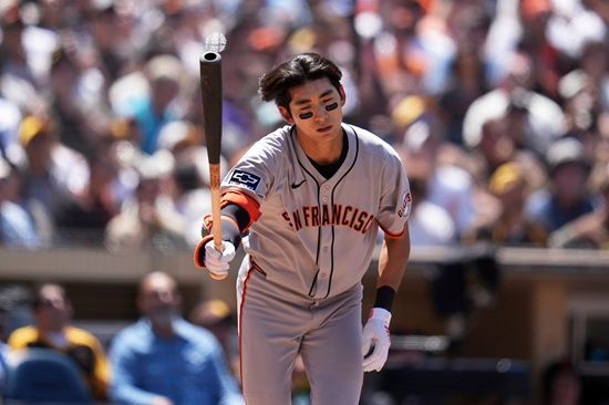 샌프란시스코 자이언츠 외야수 이정후가 2일 콜로라도전 선발 라인업에서 제외됐다. 이정후는 13경기 만에 벤치에서 경기를 시작한다. 연합뉴스