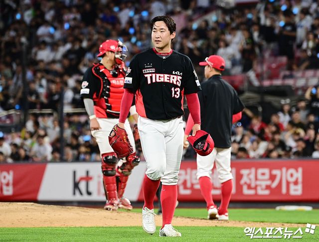 KIA 타이거즈 좌완 윤영철이 20일 수원 KT위즈파크에서 열린 2025 신한 SOL Bank KBO리그 KT 위즈와의 팀 간 4차전에 선발등판, 패전투수가 됐다. 사진 박지영 기자