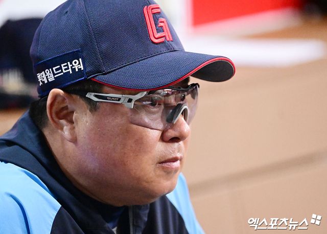 김태형 롯데 감독(사진)은 20일 사직구장에서 열릴 '2025 신한 SOL Bank KBO 리그' LG와 주중 3연전 첫 번째 경기를 앞두고 투수 윤성빈을 향한 기대감을 나타냈다. 엑스포츠뉴스 DB