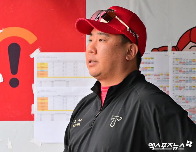 이범호 감독이 이끄는 KIA 타이거즈가 21일 수원 KT위즈파크에서 열린 2025 신한 SOL Bank KBO리그 KT 위즈와의 팀 간 5차전에서 패배, 2연패에 빠졌다. 사진 김한준 기자