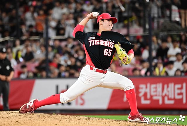 KIA 타이거즈 우완 영건 성영탁이 20일 수원 KT위즈파크에서 열린 2025 신한 SOL Bank KBO리그 KT 위즈와의 팀 간 4차전에서 1군 데뷔전을 치렀다. 2이닝 1피안타 1볼넷 무실점 호투로 값진 경험을 쌓았다. 사진 박지영 기자