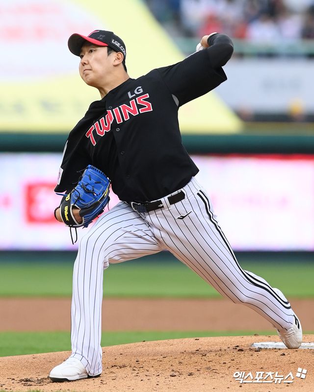 LG 트윈스 좌완 손주영이 23일 인천 SSG랜더스필드에서 열린 2025 신한 SOL Bank KBO리그 SSG 랜더스와의 팀 간 7차전에 선발등판,&nbsp;7이닝 2피안타 2볼넷 11탈삼진 1실점을 기록하며 팀 승리를 이끌었다. 사진 고아라 기자