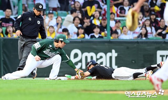 LG 트윈스 외야수 박해민이 23일 인천 SSG랜더스필드에서 열린 2025 신한 SOL Bank KBO리그 SSG 랜더스와의 팀 간 7차전에서 1안타 2도루 1득점을 기록, 팀 승리에 기여했다. 사진 고아라 기자