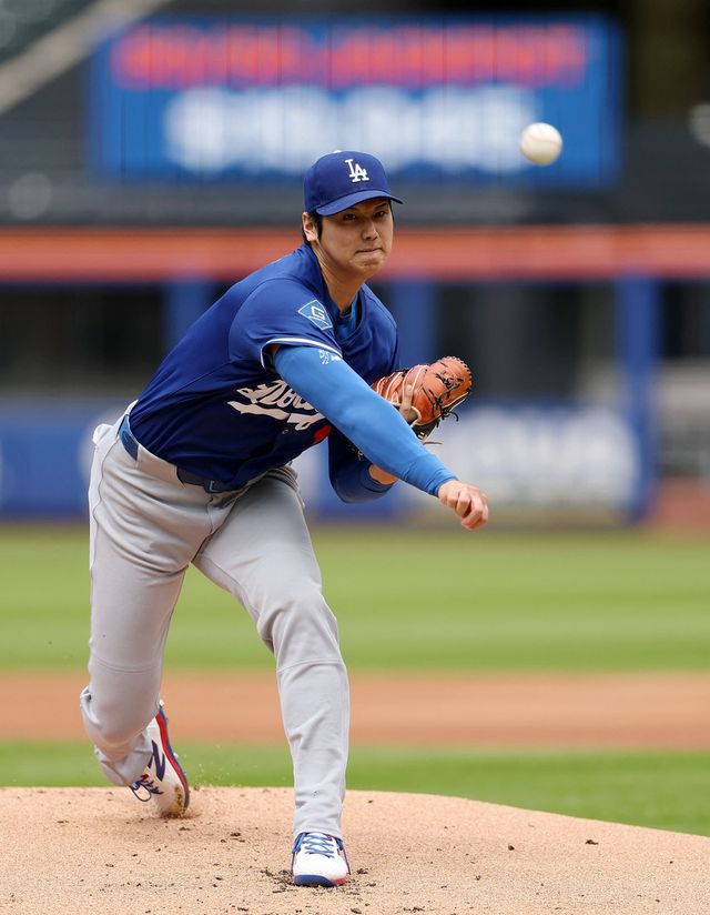 LA 다저스 오타니 쇼헤이가 지난 26일 팔꿈치 수술 후 첫 라이브 피칭에 임하고 있다. AFP 연합뉴스