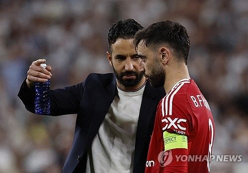 영국 매체 '데일리 메일'이 27일(한국시간) 사우디아라비아 프로리그 알힐랄이 관심을 갖는 브루누 페르난데스에게 3일 안에 결정하라고 통첩을 날렸다고 보도했다.&nbsp;연합뉴스